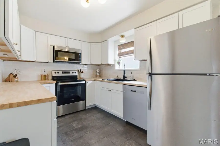 9304 Aster Avenue, Affton, MO 63123 - #2