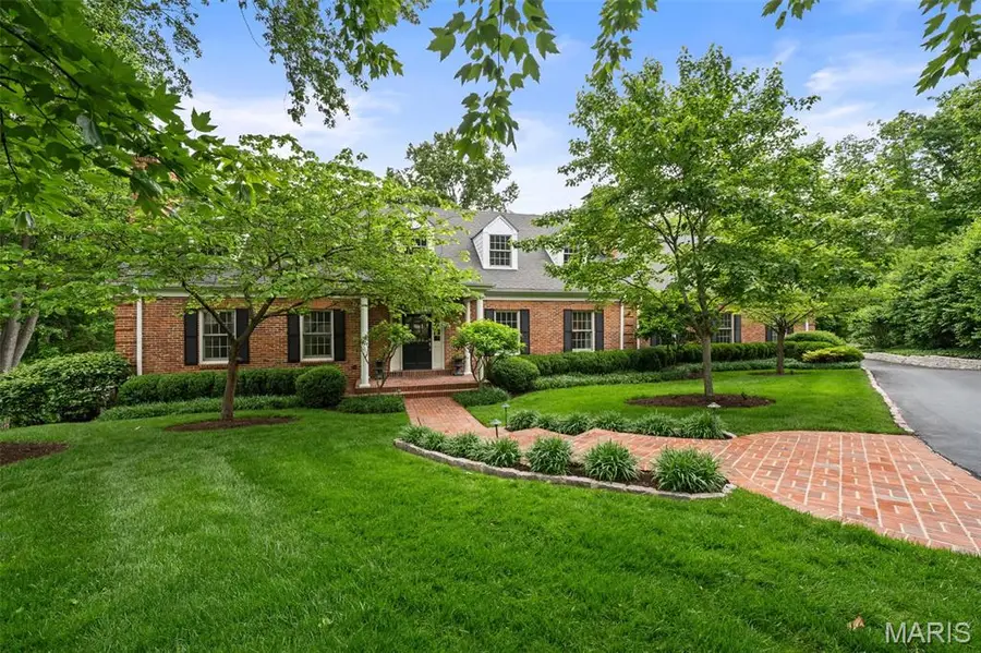 33 Gouvenor Lane, Ladue, MO 63124 - #3
