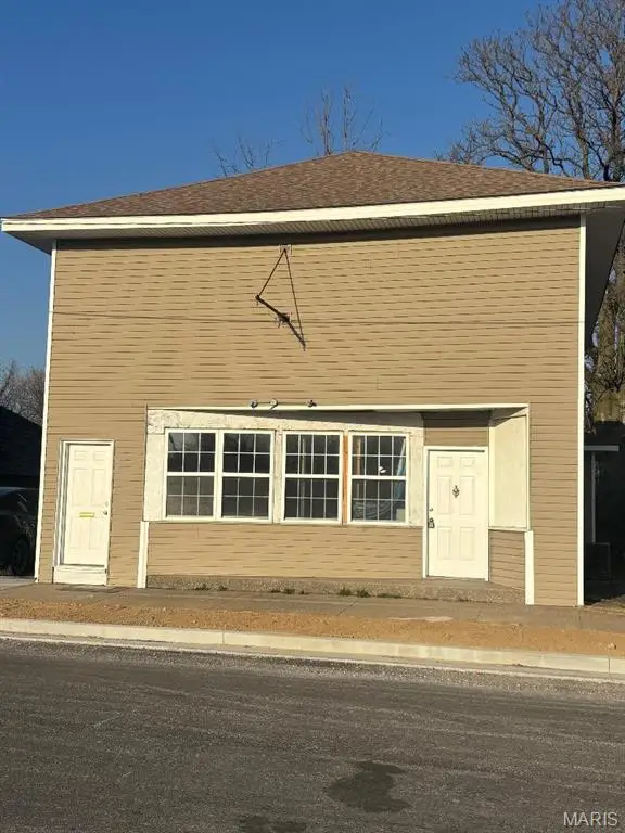 602 Wood River Avenue, Wood River, IL 62095