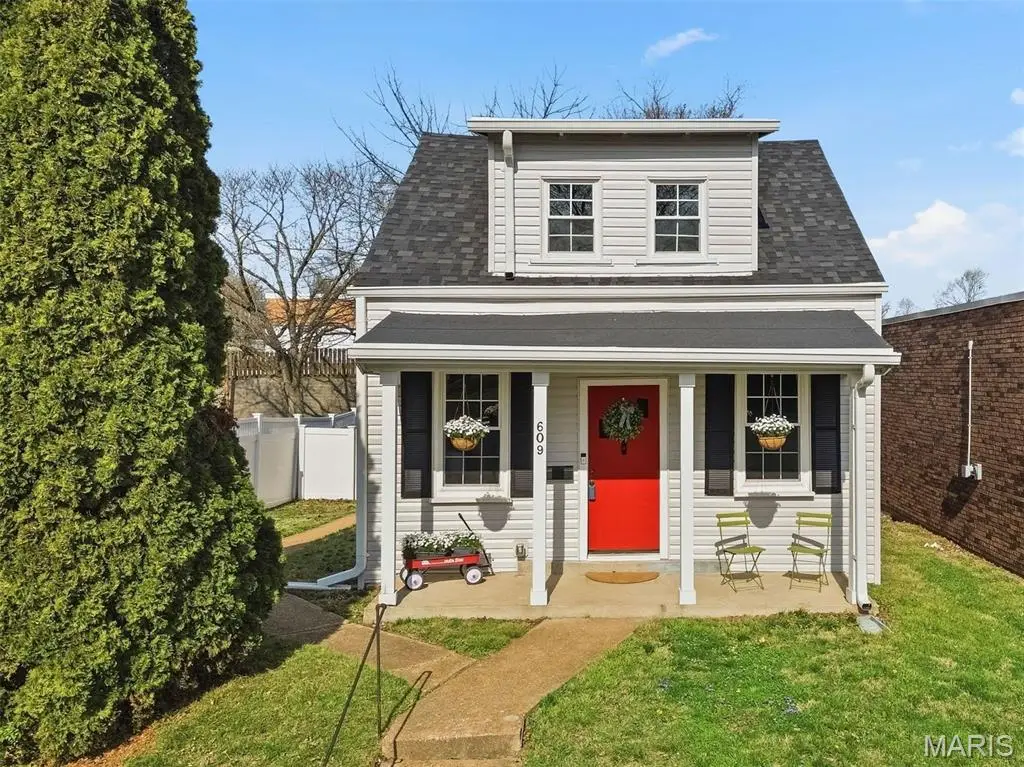 609 S 4th Street, Saint Charles, MO 63301 - #1