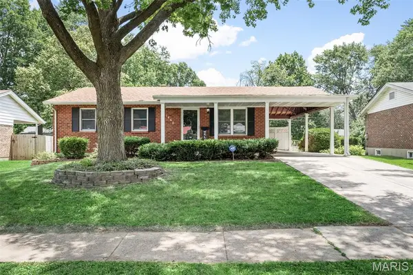 1460 Bluefield Drive, Florissant, MO 63033