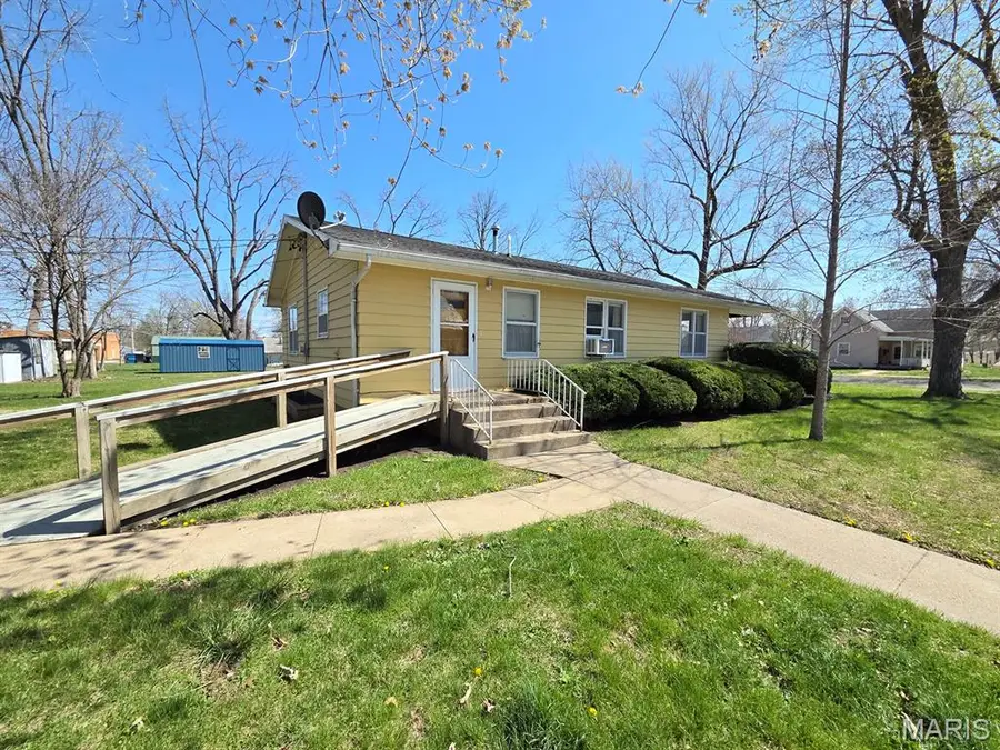 616 Madison Street, Canton, MO 63435 - #2