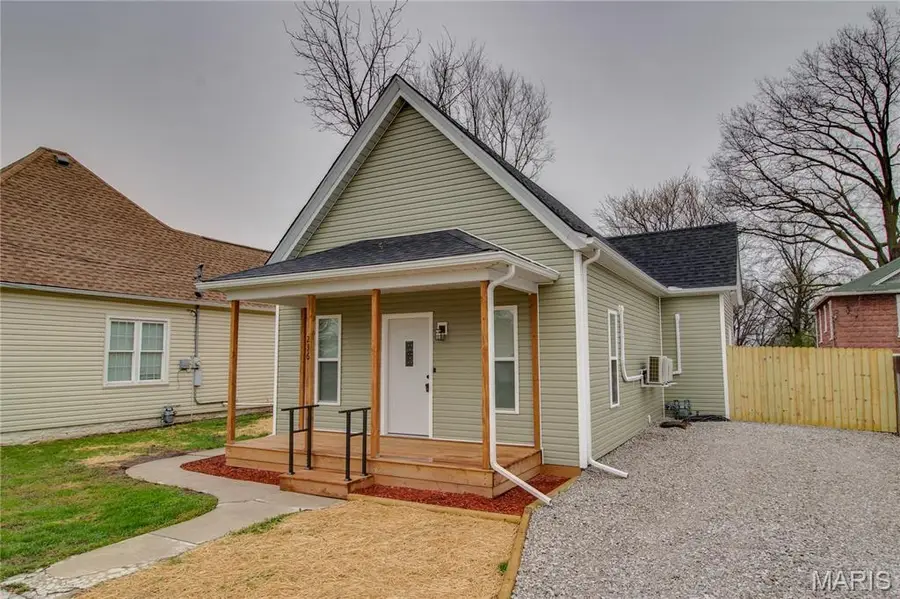 236 W Delmar Avenue, Godfrey, IL 62035 - #2