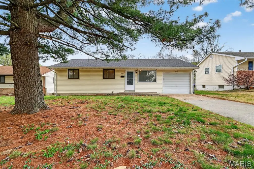 880 Tyson Drive, Florissant, MO 63031 - #1