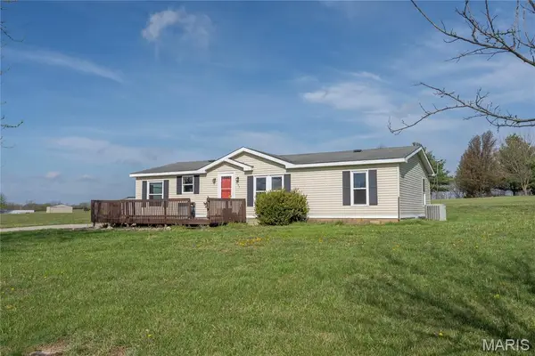 423 County Road 451, Oak Ridge, MO 63769