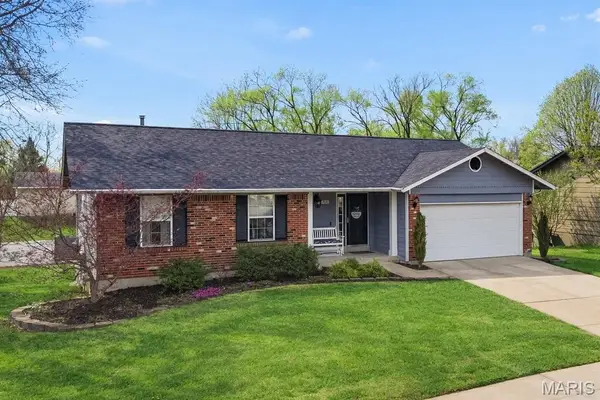 514 Pioneer Drive, St Peters, MO 63376