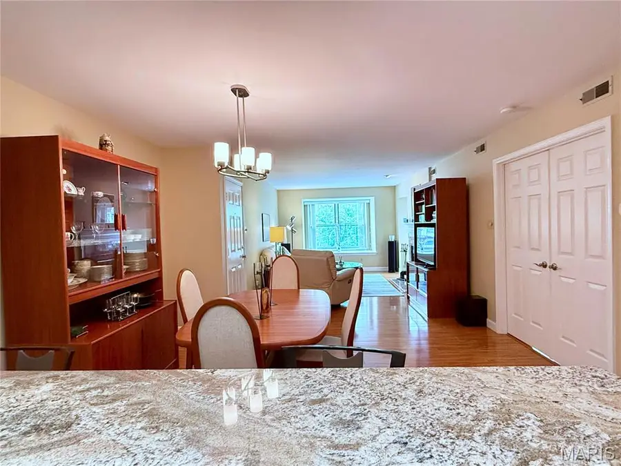 4235 Pine Boulevard #21, Saint Louis, MO 63108 - #3