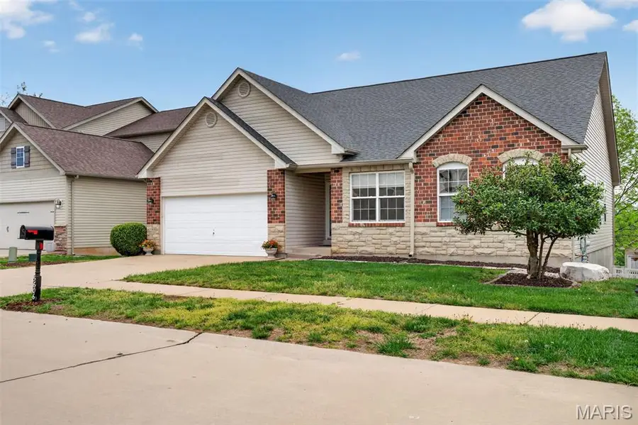 5606 Paris Court, Saint Louis, MO 63129 - #3