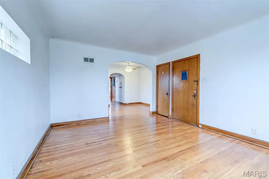 6663 Devonshire Avenue, Saint Louis, MO 63109 - #2