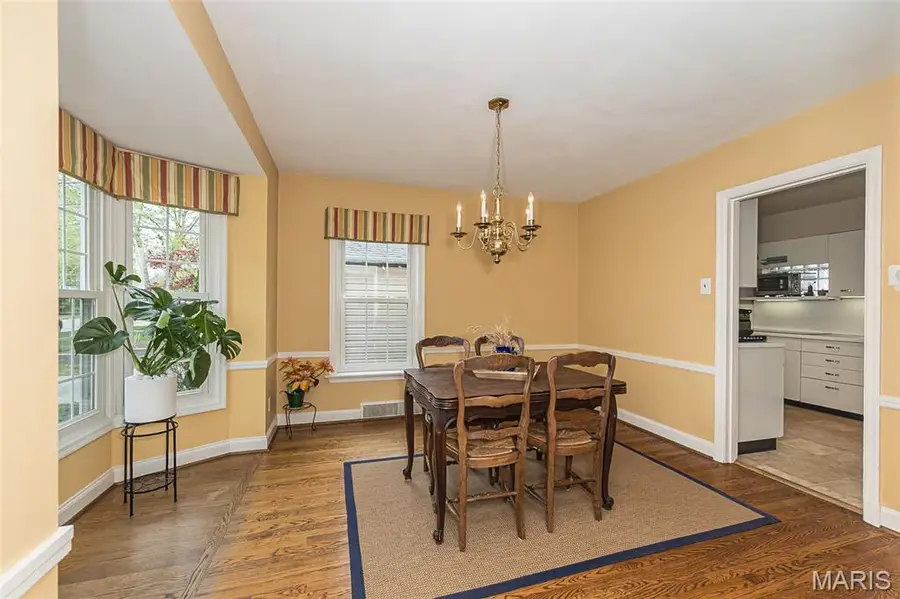 710 Elmtree Lane, Saint Louis, MO 63122 - #3