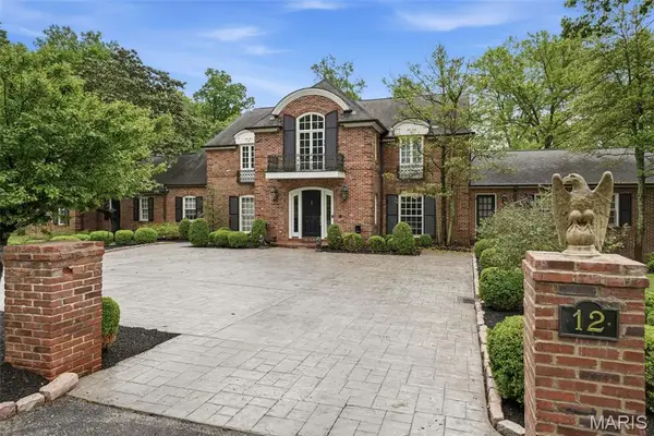 12 Glenview Road, Ladue, MO 63124