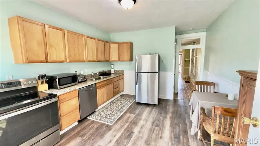 5512 Columbia Avenue, Saint Louis, MO 63139 - #2