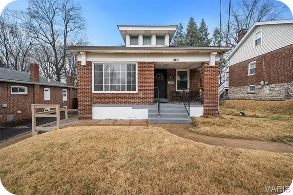 7425 Gayola Place, Maplewood, MO 63143