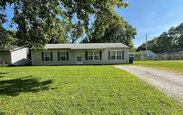 38 Westwood Drive, East St Louis, IL 62206