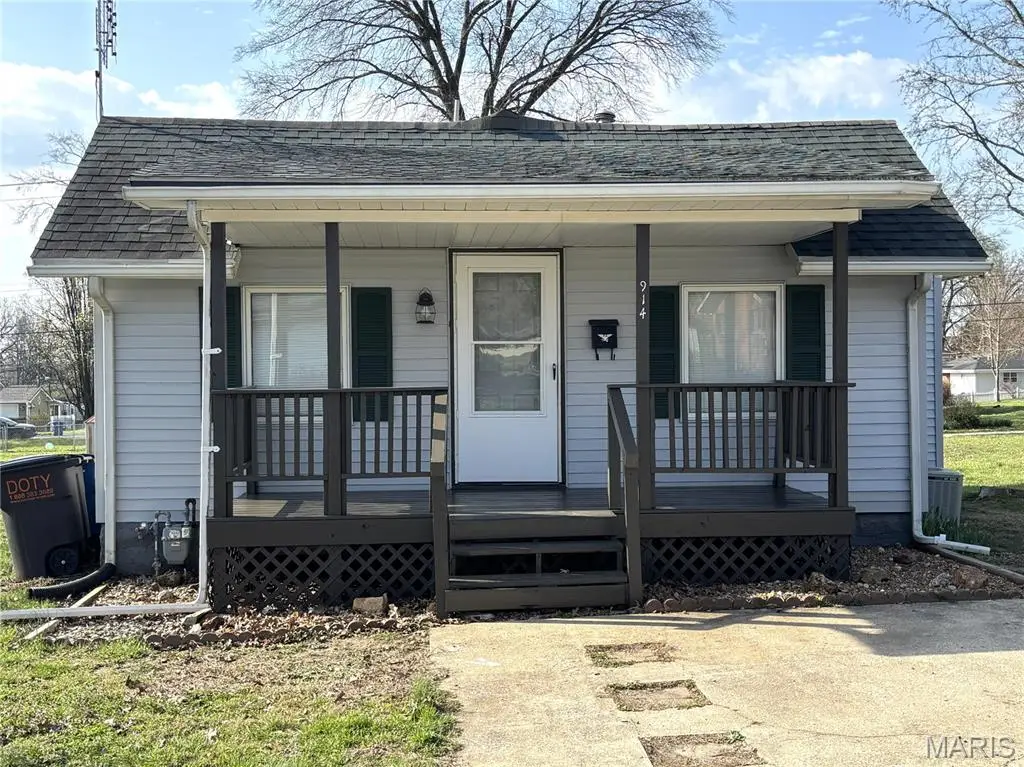 914 Chicago Street, Greenville, IL 62246 - #1