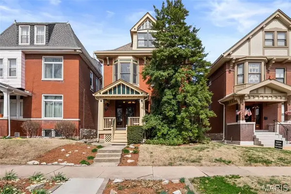 3241 Geyer Avenue, St Louis, MO 63104