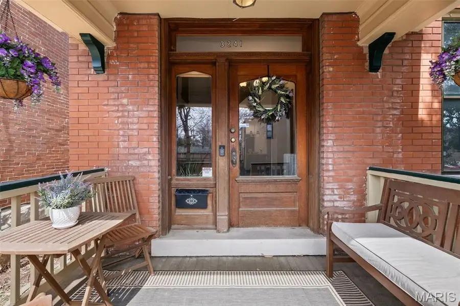 3241 Geyer Avenue, Saint Louis, MO 63104 - #2