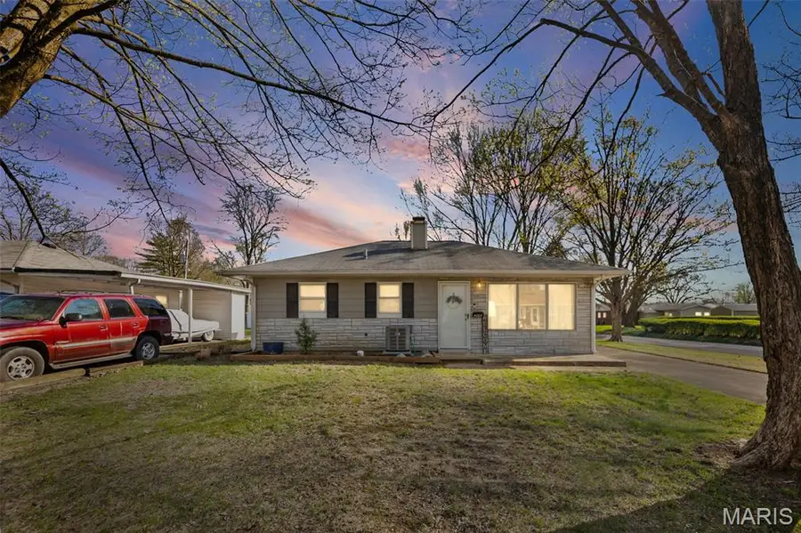 4008 S Park Drive, Belleville, IL 62226 - #2