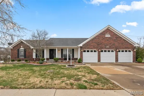 961 Weatherstone Drive, St Charles, MO 63304