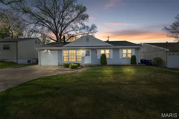 6330 Hurstgreen Lane, St Louis, MO 63123