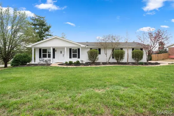 1080 Sagebrush Trail, Ballwin, MO 63011