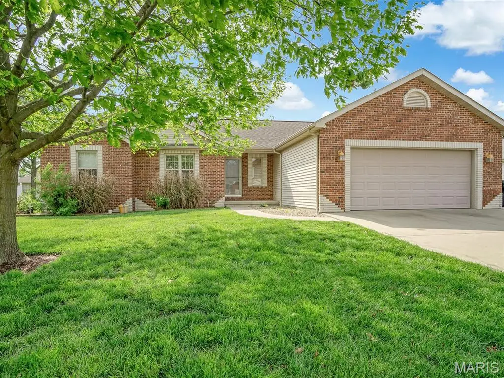 1051 White Oak Drive, Red Bud, IL 62278 - #1