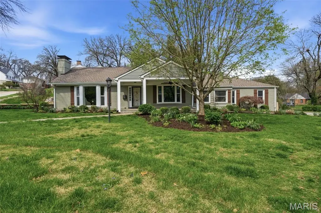 1055 Warson Woods Drive, Warson Woods, MO 63122 - #1