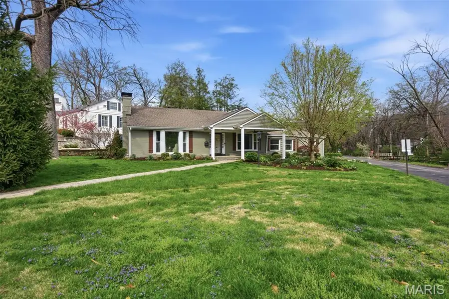 1055 Warson Woods Drive, Warson Woods, MO 63122 - #2