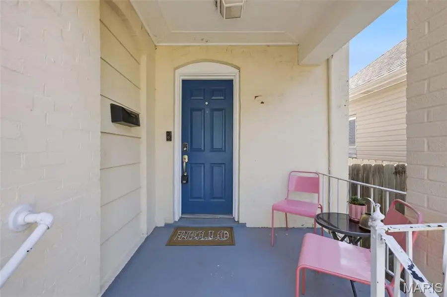 5450 Dresden Avenue, Saint Louis, MO 63116 - #3