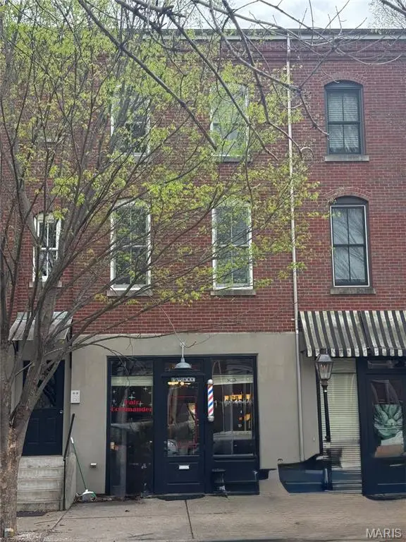 3245 Domain Street, St Charles, MO 63301