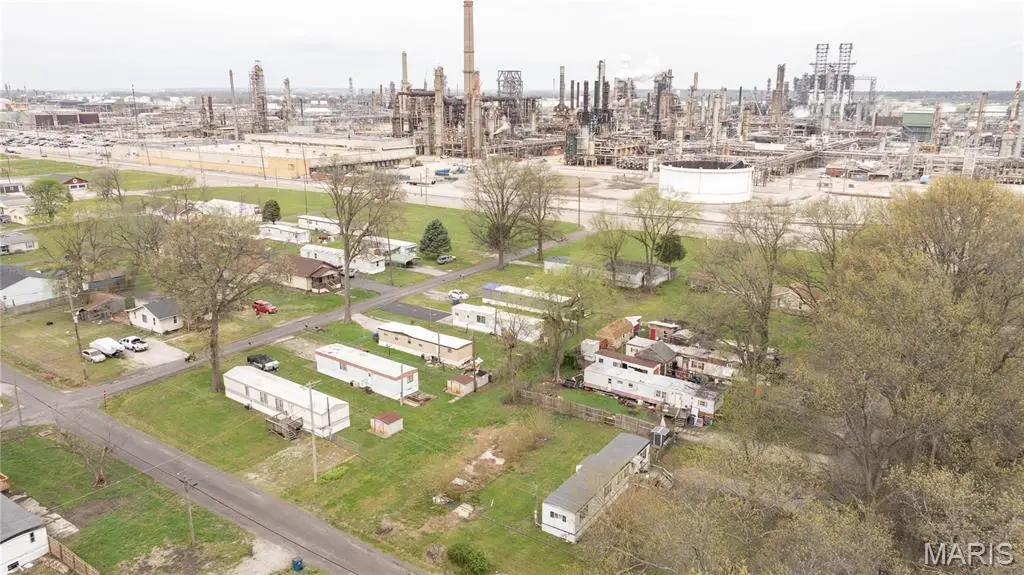 113 Ohio Avenue, South Roxana, IL 62087 - #1