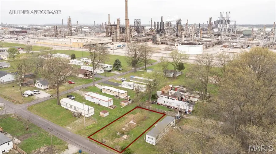 113 Ohio Avenue, South Roxana, IL 62087 - #3