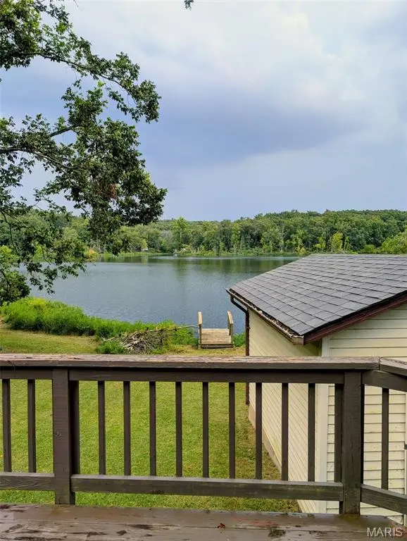 697 Parkers Lake Drive, Perryville, MO 63775