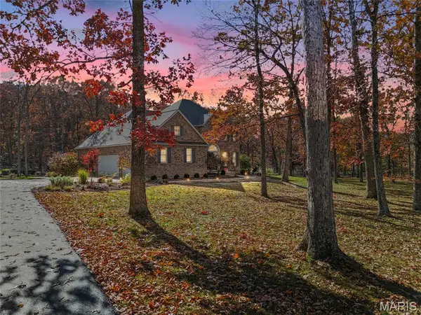 111 Wildhorse Road, Farmington, MO 63640