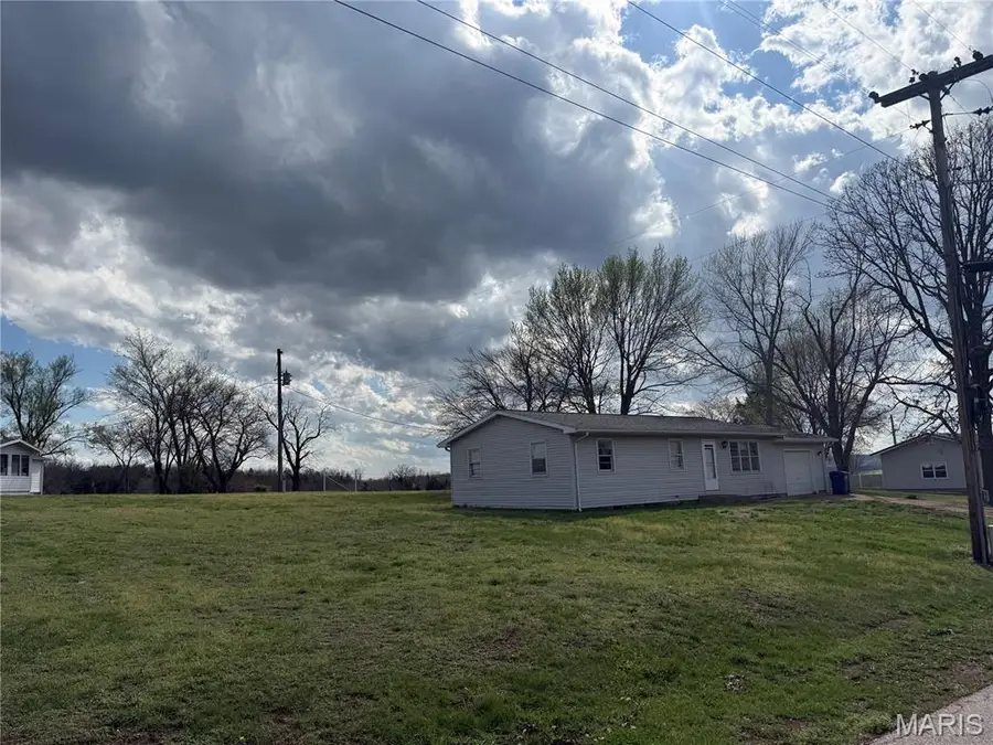 210 S High Street, Iberia, MO 65486 - #2