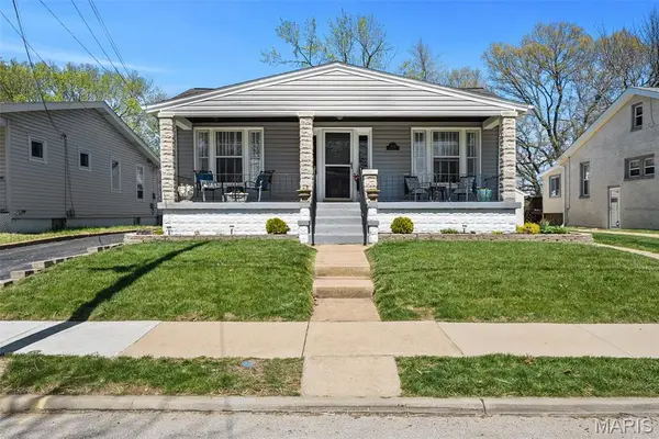 8913 Lawn Avenue, Brentwood, MO 63144