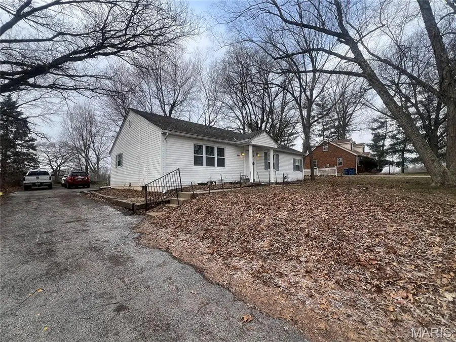 886 Prigge Road, Saint Louis, MO 63138 - #2