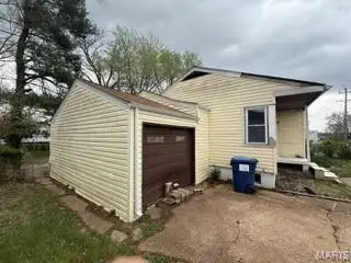 737 Charbonier Road, Florissant, MO 63031 - #3