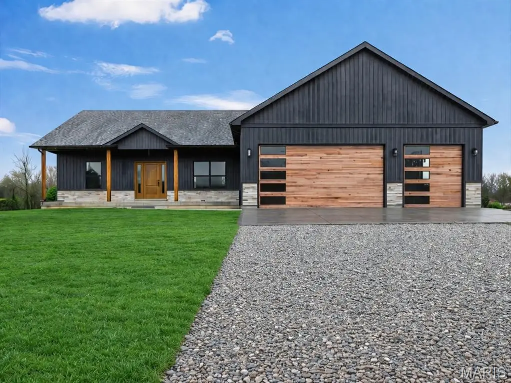 102 Oak Hall Road, Jonesburg, MO 63351 - #1