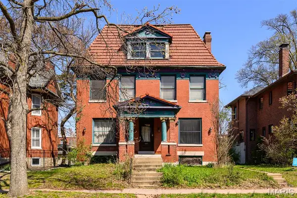 3627 Utah Place, St Louis, MO 63116