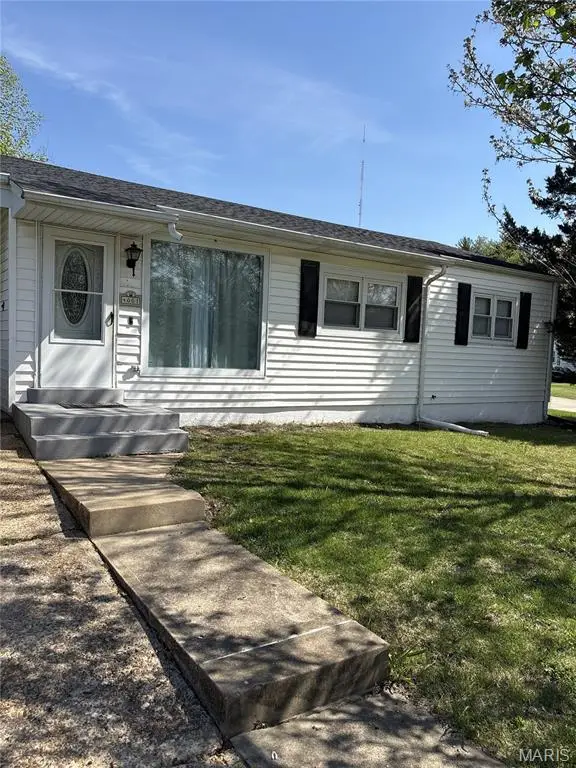 4001 Redland Drive, St Louis, MO 63125