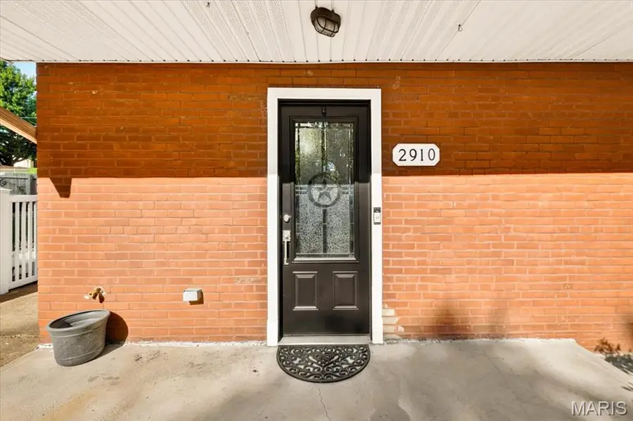 2910 Osceola Street, Saint Louis, MO 63111 - #2