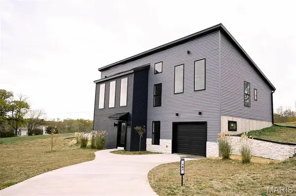 141 Marilyn Court, Bourbon, MO 65441