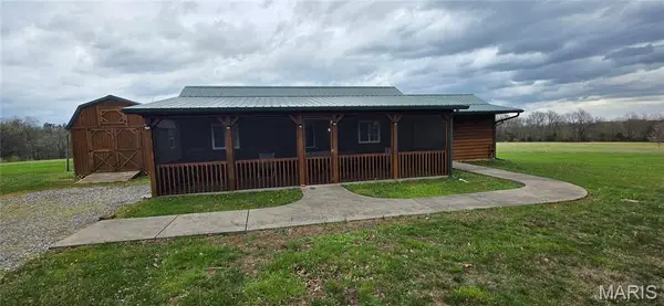 200 E Gore Street, Goreville, IL 62939