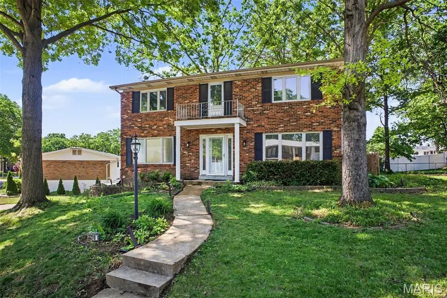 3210 Yorkchester Drive, Oakville, MO 63129 - #3