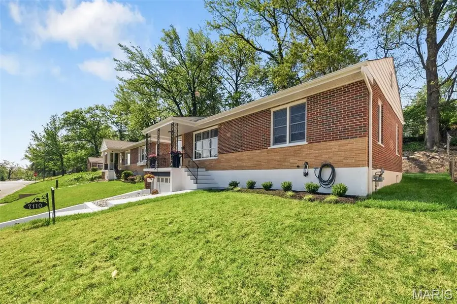 7110 Groveland Drive, Saint Louis, MO 63121 - #3