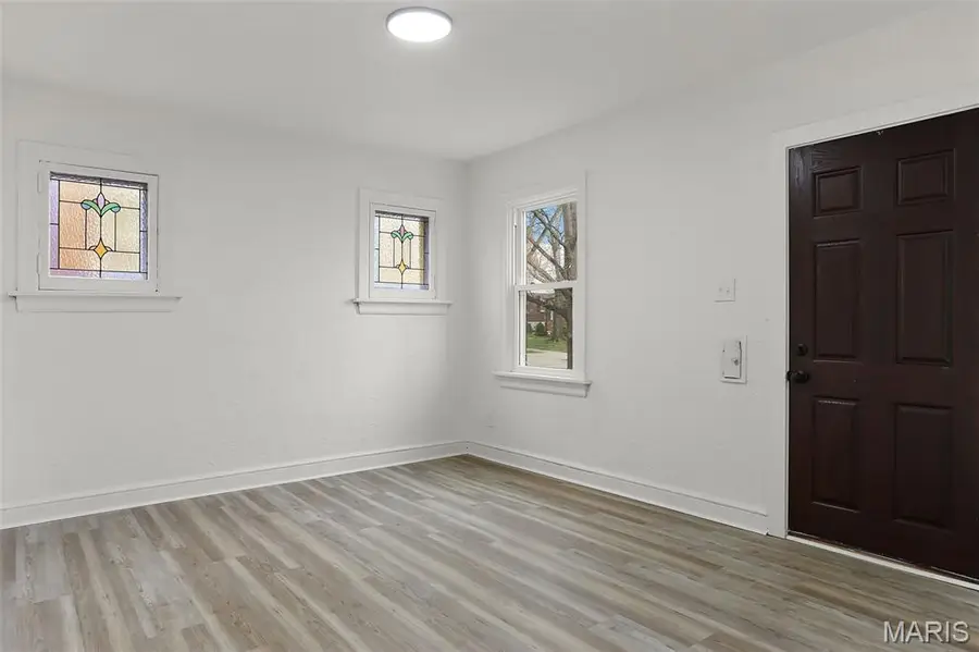 8615 Charlton Lane, Saint Louis, MO 63123 - #2