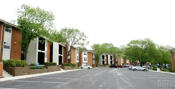 1953 Greenglen Drive #303, St Louis, MO 63122