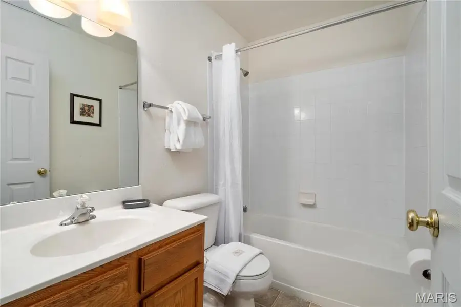 1953 Greenglen Drive #303, Saint Louis, MO 63122 - #3