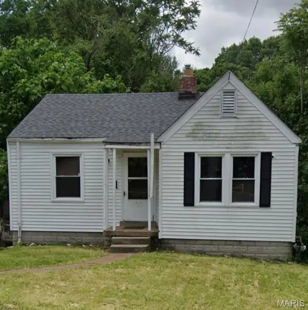 7042 Garesche, Jennings, MO 63136